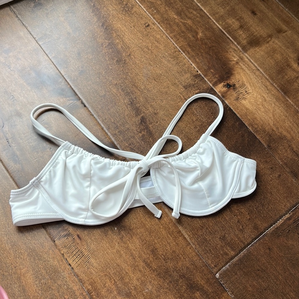 🕊 White Underwire  Tie Front Adjustable Bikini